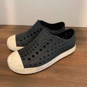 Native kids shoes size 10C